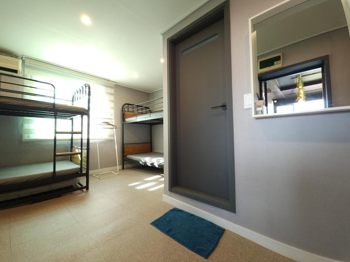 Oyo Hostel Dongdaemun1 Сеул Екстериор снимка