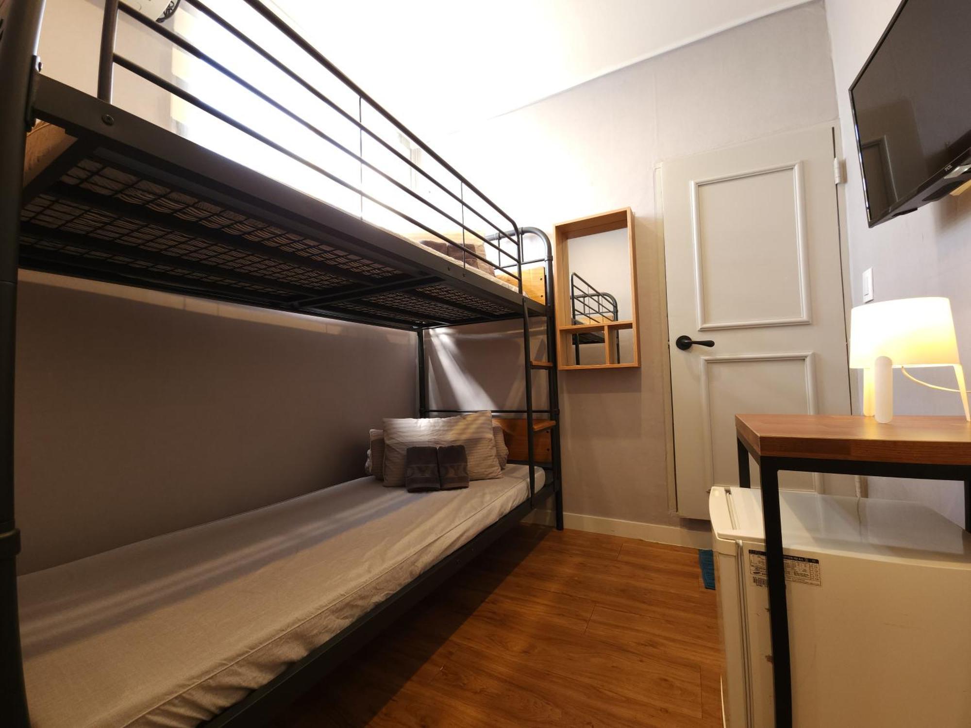 Oyo Hostel Dongdaemun1 Сеул Стая снимка