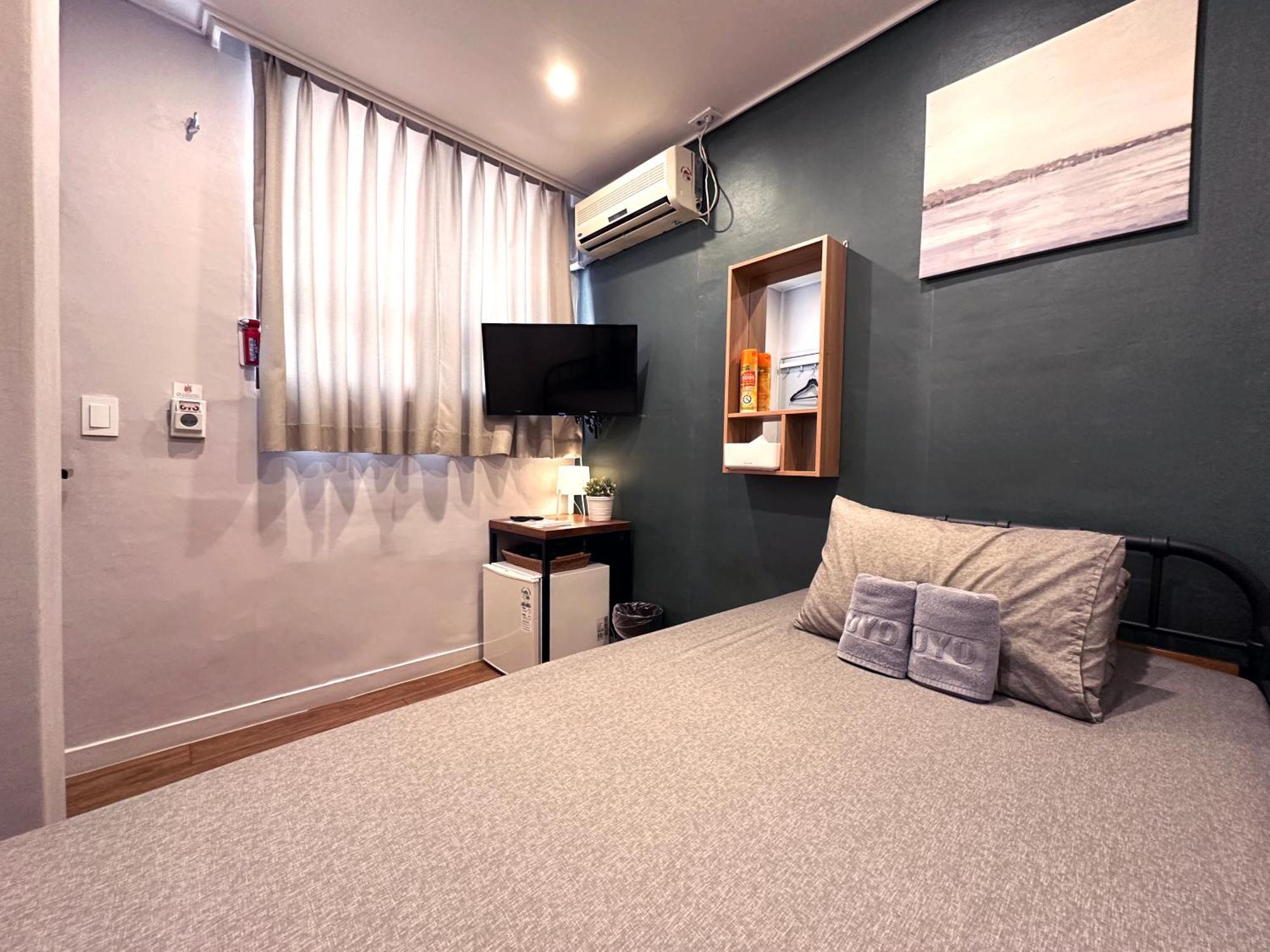 Oyo Hostel Dongdaemun1 Сеул Екстериор снимка